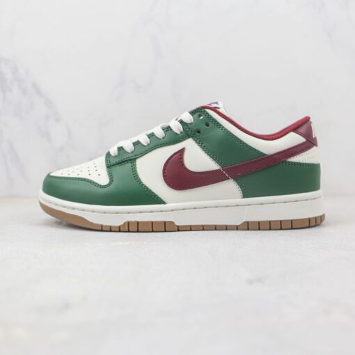 Nike Dunk Low "Gorge Green"