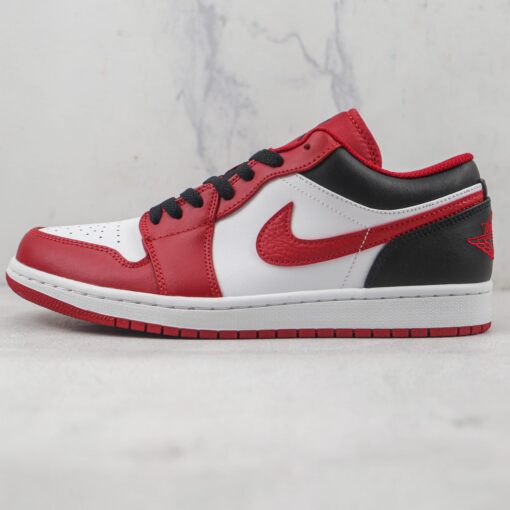 Nike Air Jordan 1 Low Bulls